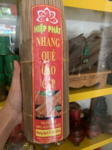 Nhang quế sạch tự nhiên  mùi thơm dịu nhẹ bó 1kg .